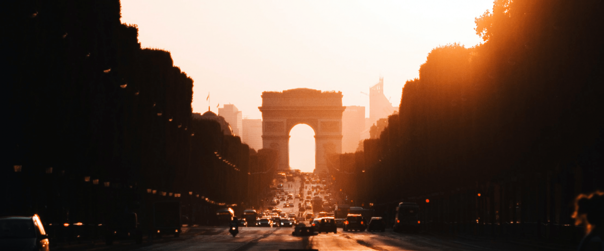 Arc de Triomphe Paris soleil