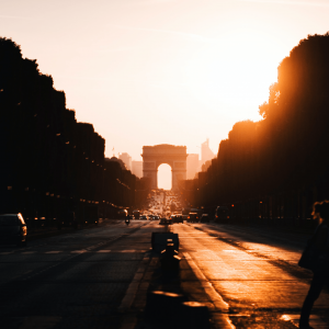 Arc de Triomphe Paris soleil